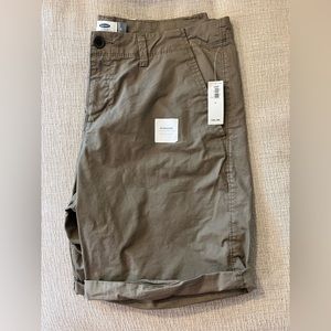 Old navy womens Bermuda shorts. Khaki